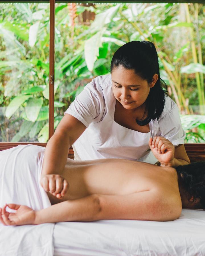 Piripe Wellness Lodge Pacto Buitenkant foto
